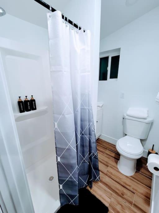 Phoenix Retreat - Studio With King Bed - 10 Min From Airp - Unit C 外观 照片